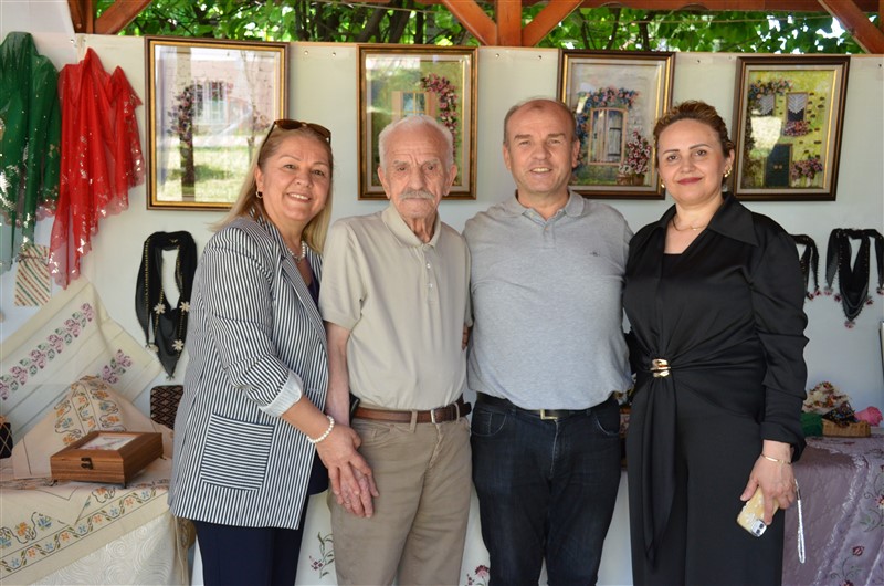 Taşova'da Hayat Boyu Öğrenme Coşkusu: Yıl Sonu Sergisi Açıldı