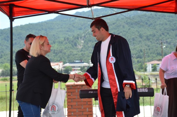 Taşova Yüksel Akın MYO’da Mezuniyet Heyecanı