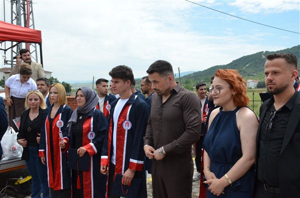 Taşova Yüksel Akın MYO’da Mezuniyet Heyecanı