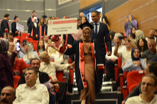 Taşova Yüksel Akın MYO’da Mezuniyet Heyecanı