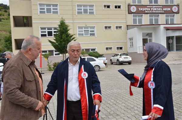 Taşova Yüksel Akın MYO’da Mezuniyet Heyecanı