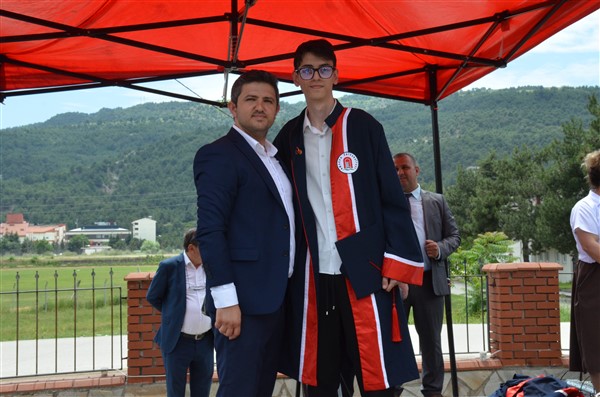 Taşova Yüksel Akın MYO’da Mezuniyet Heyecanı
