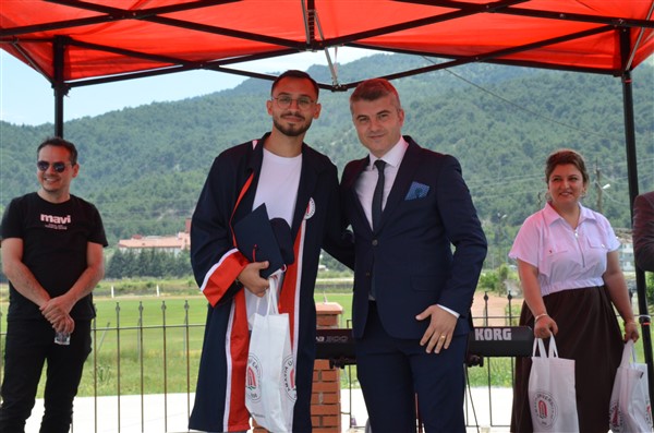Taşova Yüksel Akın MYO’da Mezuniyet Heyecanı