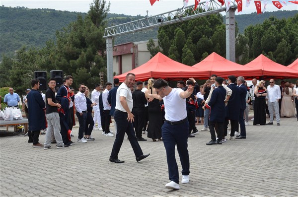 Taşova Yüksel Akın MYO’da Mezuniyet Heyecanı