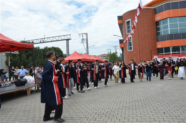 Taşova Yüksel Akın MYO’da Mezuniyet Heyecanı