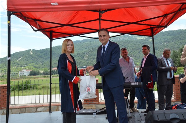 Taşova Yüksel Akın MYO’da Mezuniyet Heyecanı