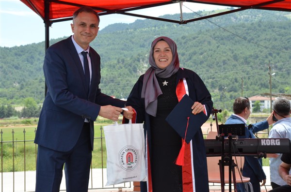 Taşova Yüksel Akın MYO’da Mezuniyet Heyecanı