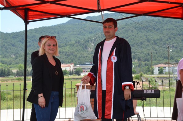 Taşova Yüksel Akın MYO’da Mezuniyet Heyecanı