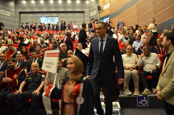 Taşova Yüksel Akın MYO’da Mezuniyet Heyecanı
