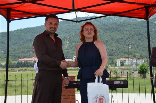 Taşova Yüksel Akın MYO’da Mezuniyet Heyecanı