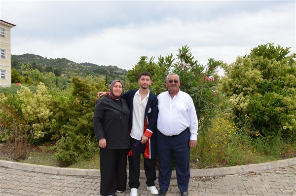 Taşova Yüksel Akın MYO’da Mezuniyet Heyecanı