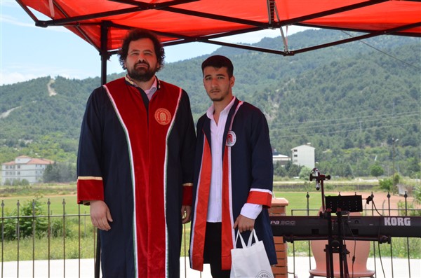 Taşova Yüksel Akın MYO’da Mezuniyet Heyecanı