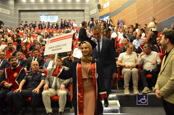Taşova Yüksel Akın MYO’da Mezuniyet Heyecanı