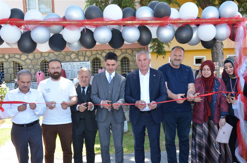 TARİH VE EL EMEĞİ ALPASLAN MÜZESİ’NDE BULUŞTU: KURS SERGİSİ GÖRKEMLİ BİR TÖRENLE AÇILDI