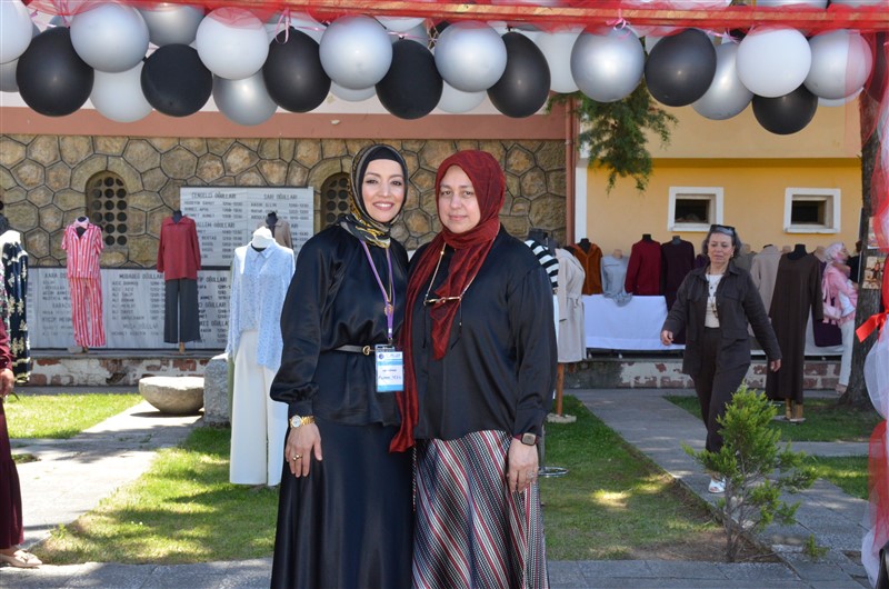 TARİH VE EL EMEĞİ ALPASLAN MÜZESİ’NDE BULUŞTU: KURS SERGİSİ GÖRKEMLİ BİR TÖRENLE AÇILDI