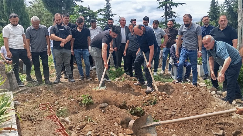 Zekayi Gündüz Toprağa Verildi