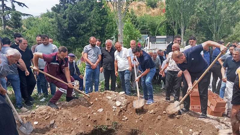 Zekayi Gündüz Toprağa Verildi