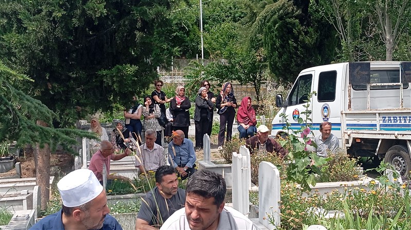 Zekayi Gündüz Toprağa Verildi