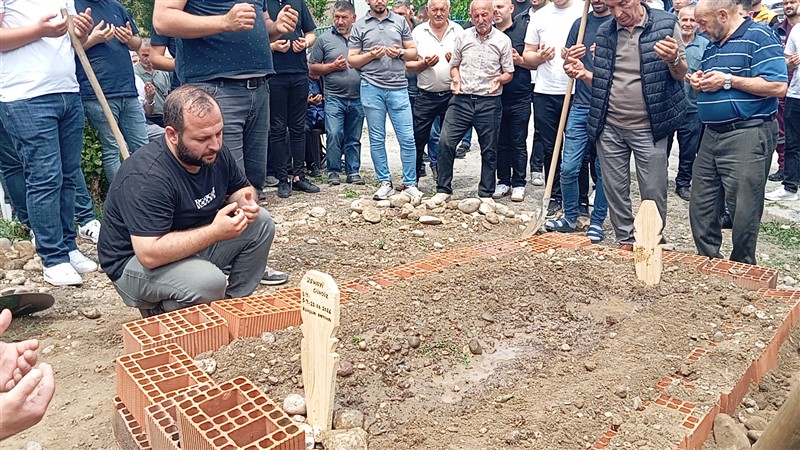 Zekayi Gündüz Toprağa Verildi