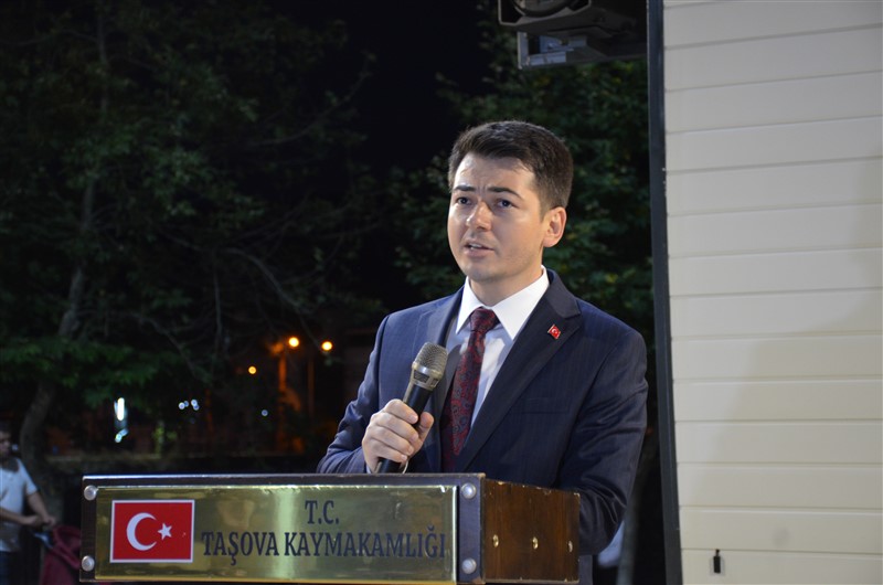 Taşova’da 15 Temmuz Ruhu Tek Yürek Oldu: Anma Programı Yoğun Katılımla Gerçekleştirildi