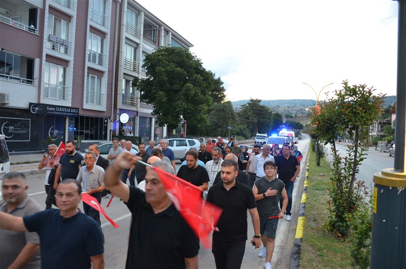 Taşova’da 15 Temmuz Ruhu Tek Yürek Oldu: Anma Programı Yoğun Katılımla Gerçekleştirildi