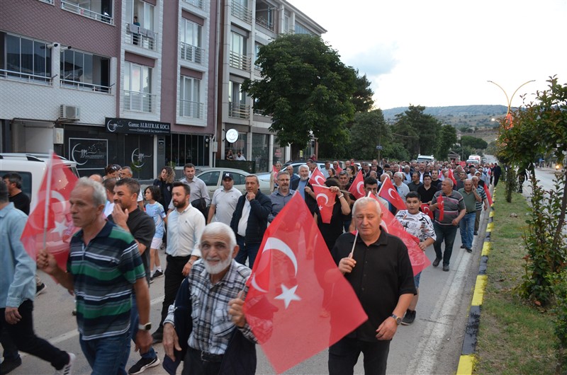 Taşova’da 15 Temmuz Ruhu Tek Yürek Oldu: Anma Programı Yoğun Katılımla Gerçekleştirildi
