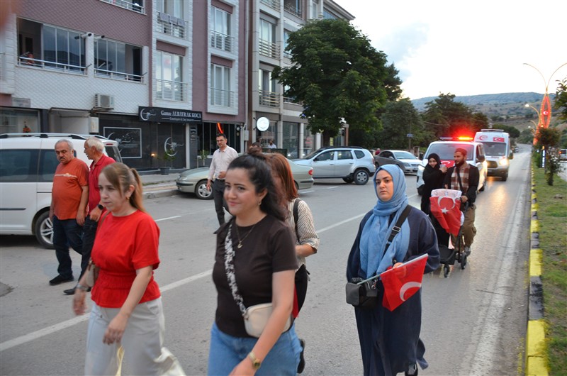 Taşova’da 15 Temmuz Ruhu Tek Yürek Oldu: Anma Programı Yoğun Katılımla Gerçekleştirildi