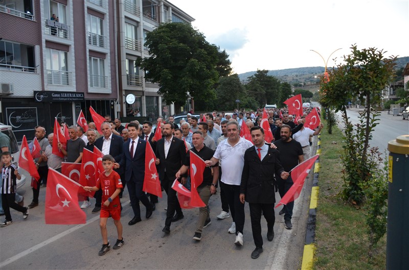 Taşova’da 15 Temmuz Ruhu Tek Yürek Oldu: Anma Programı Yoğun Katılımla Gerçekleştirildi