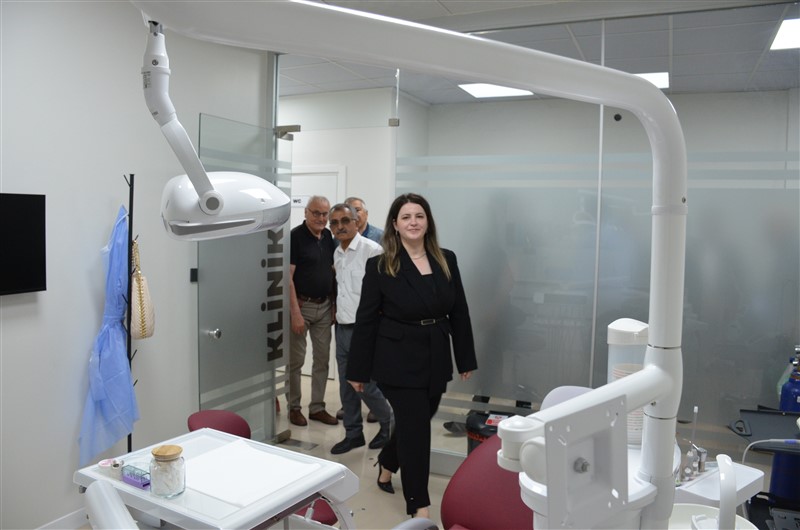 TAŞOVA’DA MODERN DİŞ HEKİMLİĞİ MUAYENEHANESİ HİZMETE AÇILDI
