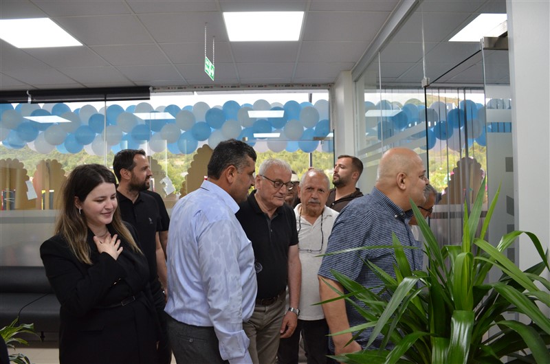 TAŞOVA’DA MODERN DİŞ HEKİMLİĞİ MUAYENEHANESİ HİZMETE AÇILDI