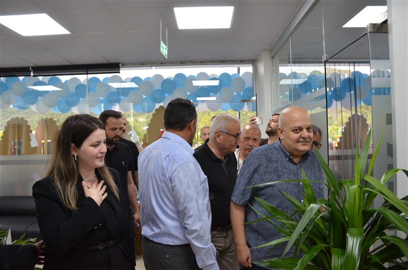 TAŞOVA’DA MODERN DİŞ HEKİMLİĞİ MUAYENEHANESİ HİZMETE AÇILDI