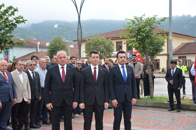 Zafer Bayramı Taşova’da Coşkuyla Kutlandı