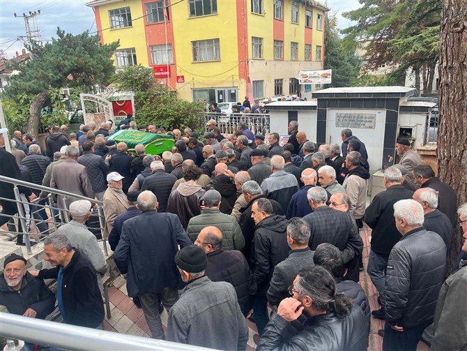 Boğalı Dernek Başkanı Murat Metin Esençay'da toprağa verildi