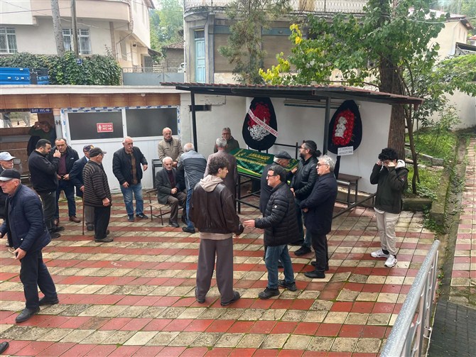 Boğalı Dernek Başkanı Murat Metin Esençay'da toprağa verildi