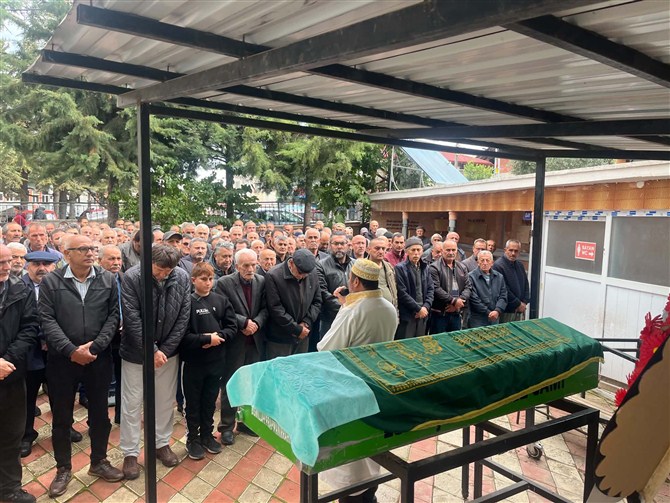 Boğalı Dernek Başkanı Murat Metin Esençay'da toprağa verildi