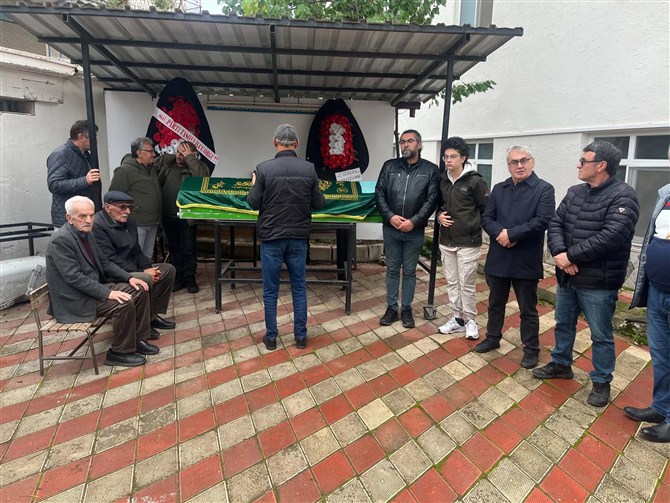 Boğalı Dernek Başkanı Murat Metin Esençay'da toprağa verildi