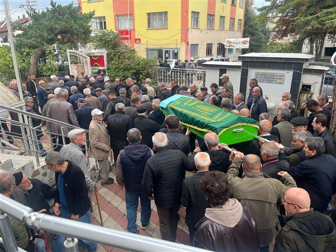 Boğalı Dernek Başkanı Murat Metin Esençay'da toprağa verildi