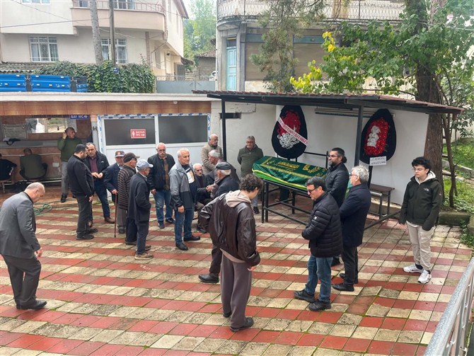Boğalı Dernek Başkanı Murat Metin Esençay'da toprağa verildi