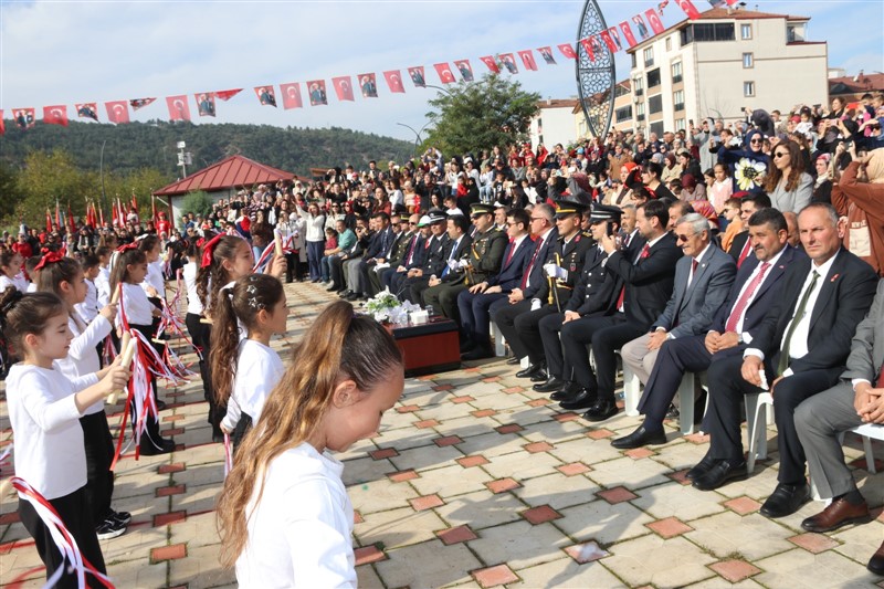 29 Ekim Cumhuriyet Bayramı'nın 103. Yıl Dönümü İlçemizde Coşkuyla Kutlandı
