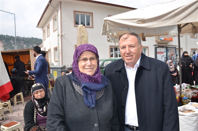 Özgür Özdemir Taşova Pazarı Gezisi