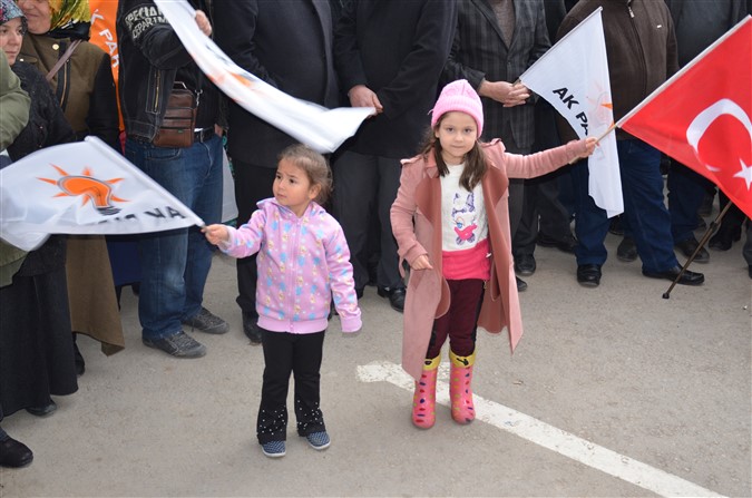 Bakan Pakdemirli Taşova'da Miting Gerçekleştirdi