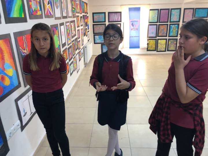 Atatürk ortaokulun'dan Yıl Sonu resim sergisi