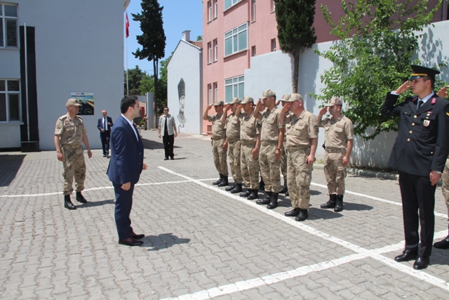 Taşova Kaymakamlığı ve Belediyesin de bayramlaşma töreni düzenlendi.