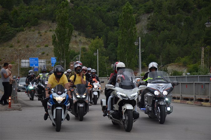 Milli Motosikletçi Kenan Sofuoğlu Taşova'da