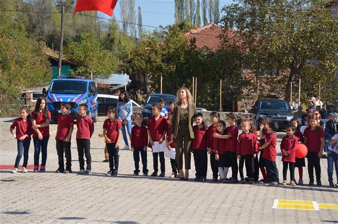 Boraboy İlkokulu Yapılan Törenle Açıldı