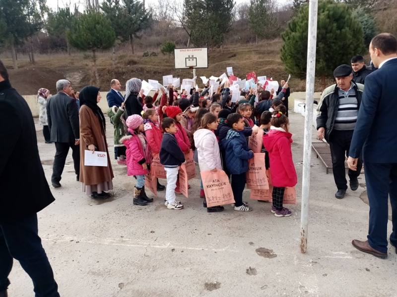 Çaydibi Köyünde Karne Dağıtım Töreni Düzenlendi