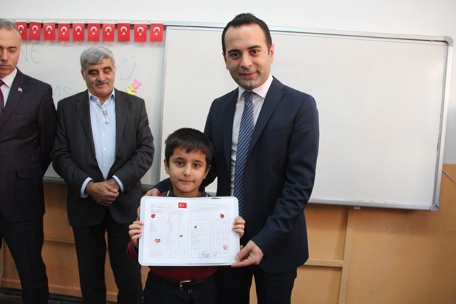 Çaydibi Köyünde Karne Dağıtım Töreni Düzenlendi