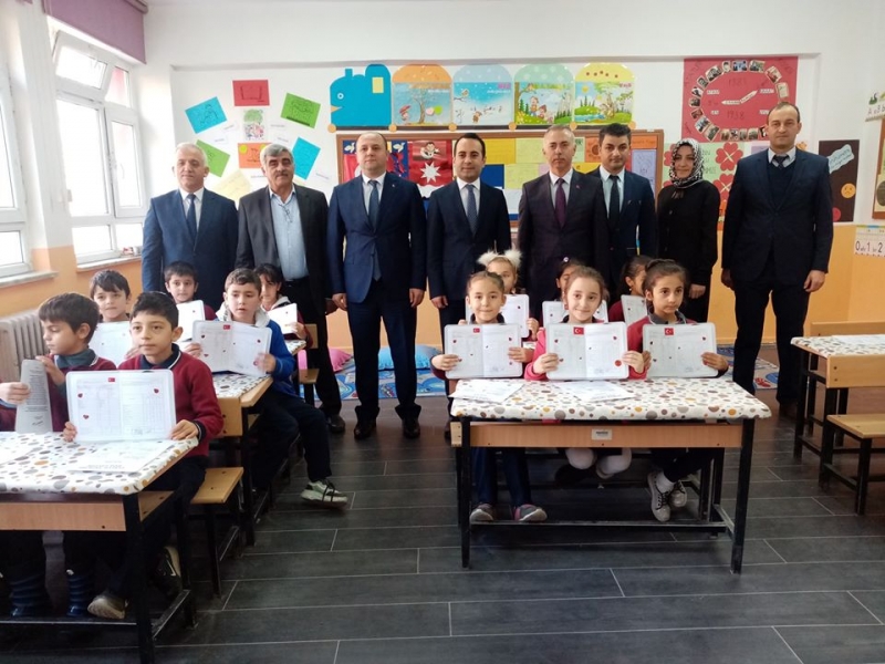 Çaydibi Köyünde Karne Dağıtım Töreni Düzenlendi