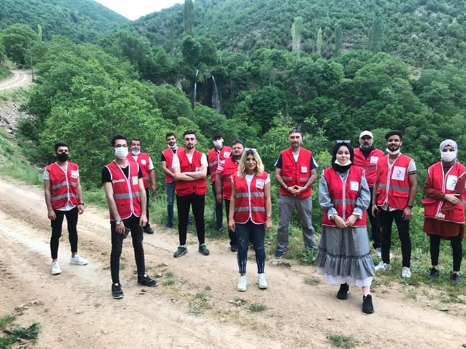 Kızılay Amasya ve Taşova Yaylalarındaki Köylerde Maske ve Dezenfektan Dağıttı