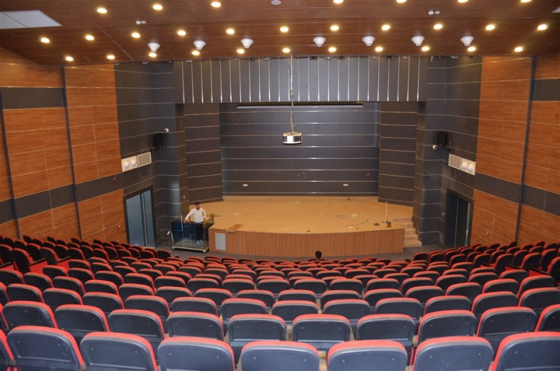 Taşova Yüksel Akın Meslek Yüksek Okulu Konferans Salonu Tamamlandı